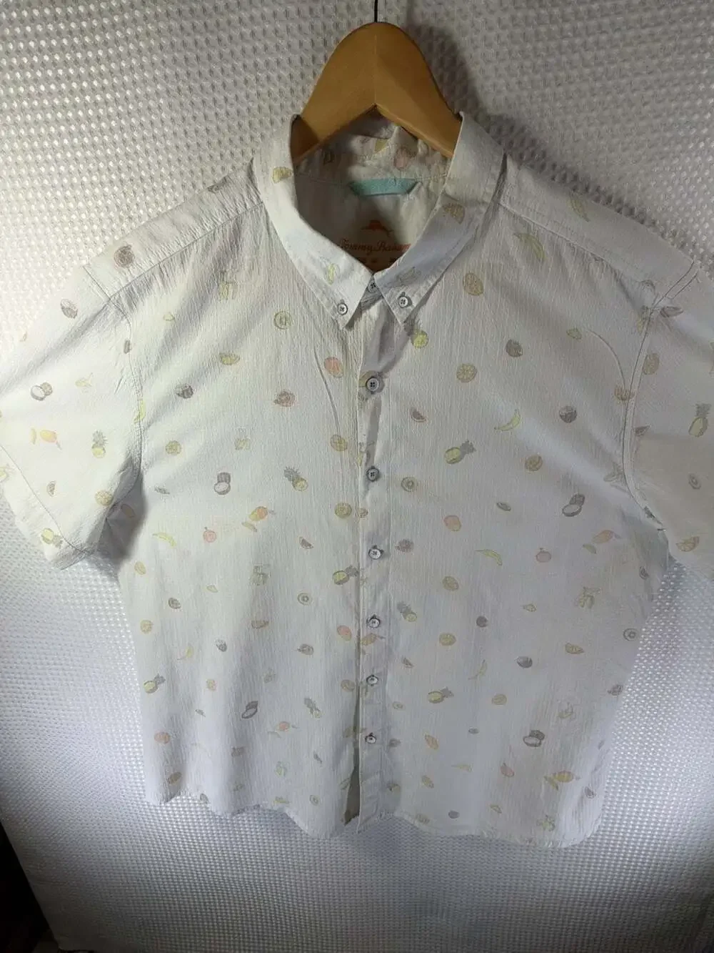 Tommy Bahama Men's Short Sleeve Button-Up Shirt with Fruit and Pineapple Print